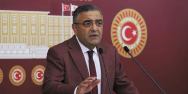 Sezgin Tanrıkulu: Ana dil, korku meselesi haline getiriliyor!