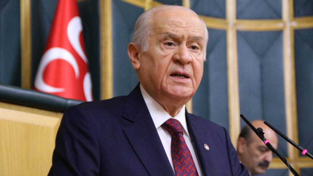 Bahçeli, DEM Partili vekilleri hedef aldı, Özgür Özel’i tehdit etti!