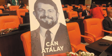 Can Atalay hakkındaki "infazın durdurulması" talebini, İstanbul 13. Ağır Ceza Mahkemesi değerlendirecek