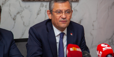 Özgür Özel, Siyasi Partilerin Genel Başkanlarını Ve TBMM Başkanı'nı Arayarak Yeni Yıllarını Kutladı