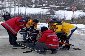 72-yasindaki-hasta-bahcesaraydan-ambulans-helikopterle-vana-sevk-edildi-_3214_dhaphoto2