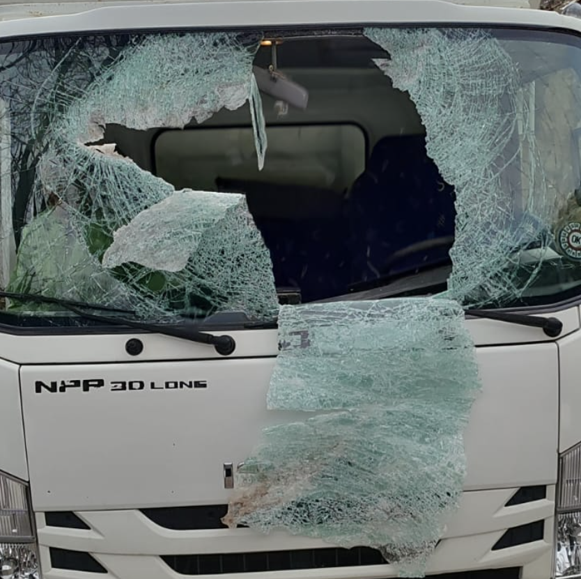 Kamyonetin Kırılan Camı