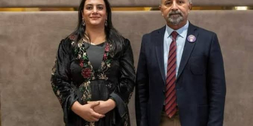 Kars Belediye Eş Başkan adayları: Bu topraklar kayyuma 3 beden büyük gelir!