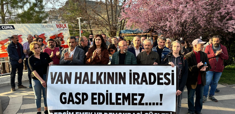 Dersim’de Van için oturma eylemi