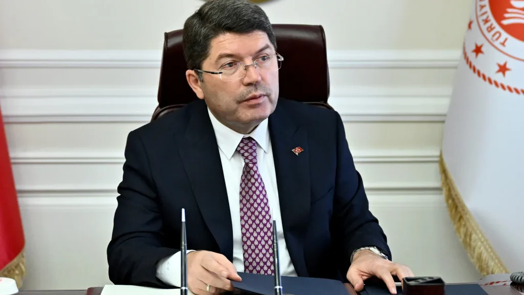 Bahçeli’nin ‘DEM Parti kapatılmalı’ çağrısını bakan Tunç yanıtladı