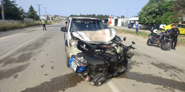 Kamyonetle çarpışan elektrikli bisikletteki 2 çocuk yaraland