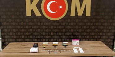 Manisa'da ehliyet sınavında özel düzenekle kopya; kurs sahib