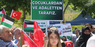 DENIZLIDE-UNIVERSITE-OGRENCILERINDEN-IS_50065