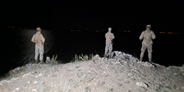 Lastik botla Van Gölü'ne açılan 4 kişiden haber alınamıyo