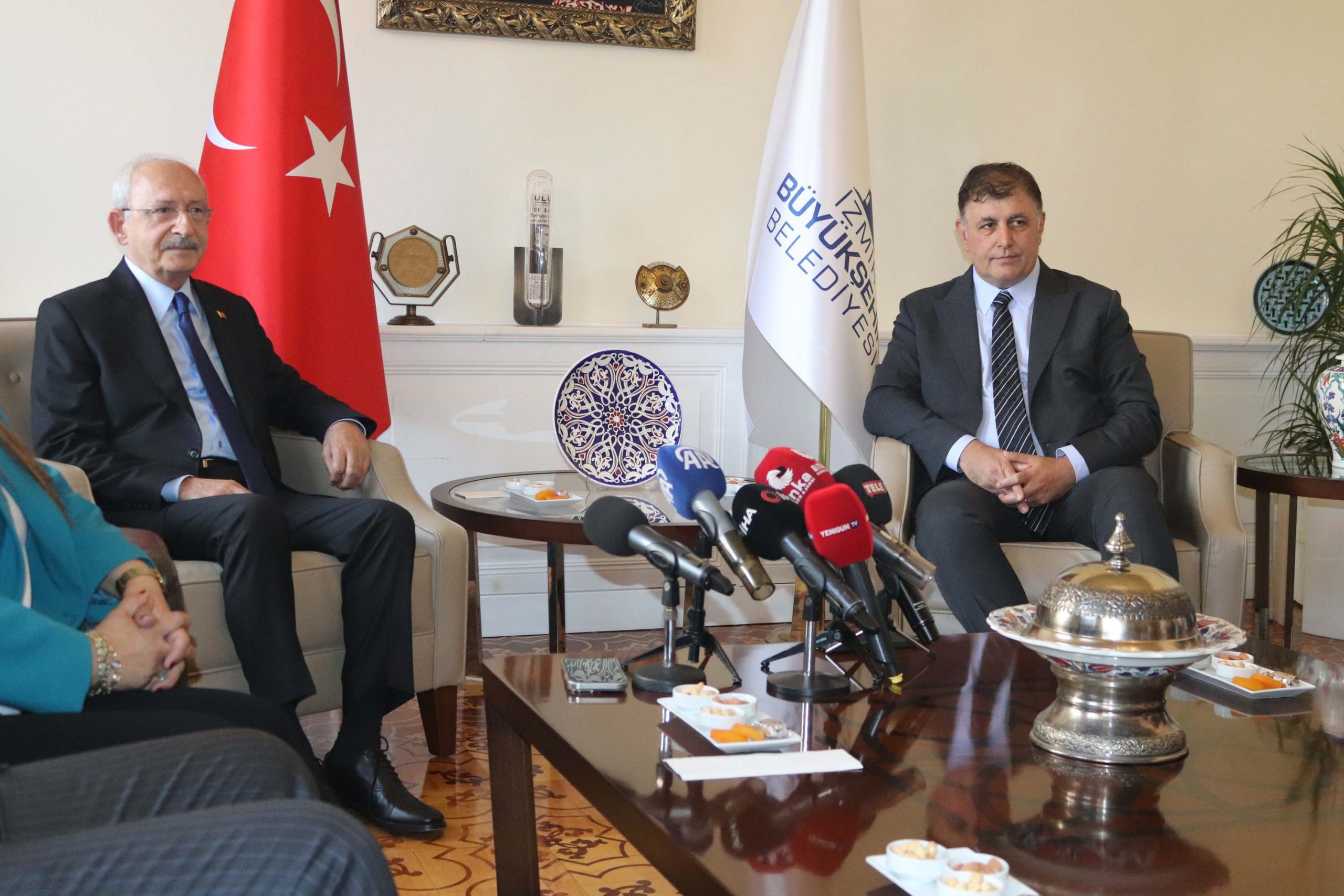 Kılıçdaroğlu: İzmir'in de sorunları var ama Cemil Tugay ba