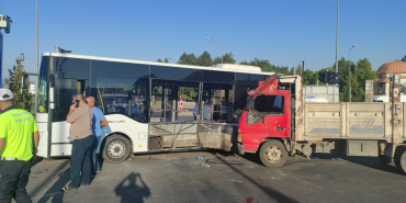 Bingöl'de otobüs ile kamyon çarpıştı: 6 yaralı