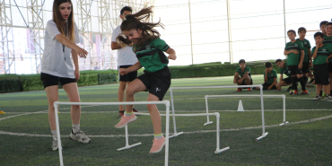 HAKKARİ Yüksekovalı Ronahi, memleketinde futbolcu kızlar yet