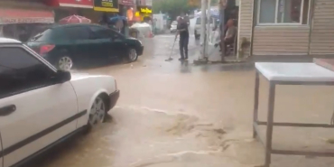 Mersin’de sağanak etkili oldu