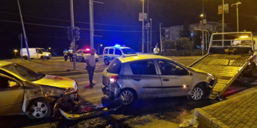 diyarbakir-da-3-otomobil-carpisti-7-yarali