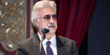 Tamer Karadağlı'dan Van'daki sanatçılara: Sizi sürerim