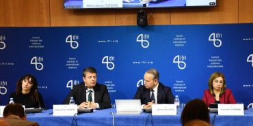 Tutdere Paris’te Adıyaman’ı anlattı: “Adıyaman demokrasinin ta kendisi”