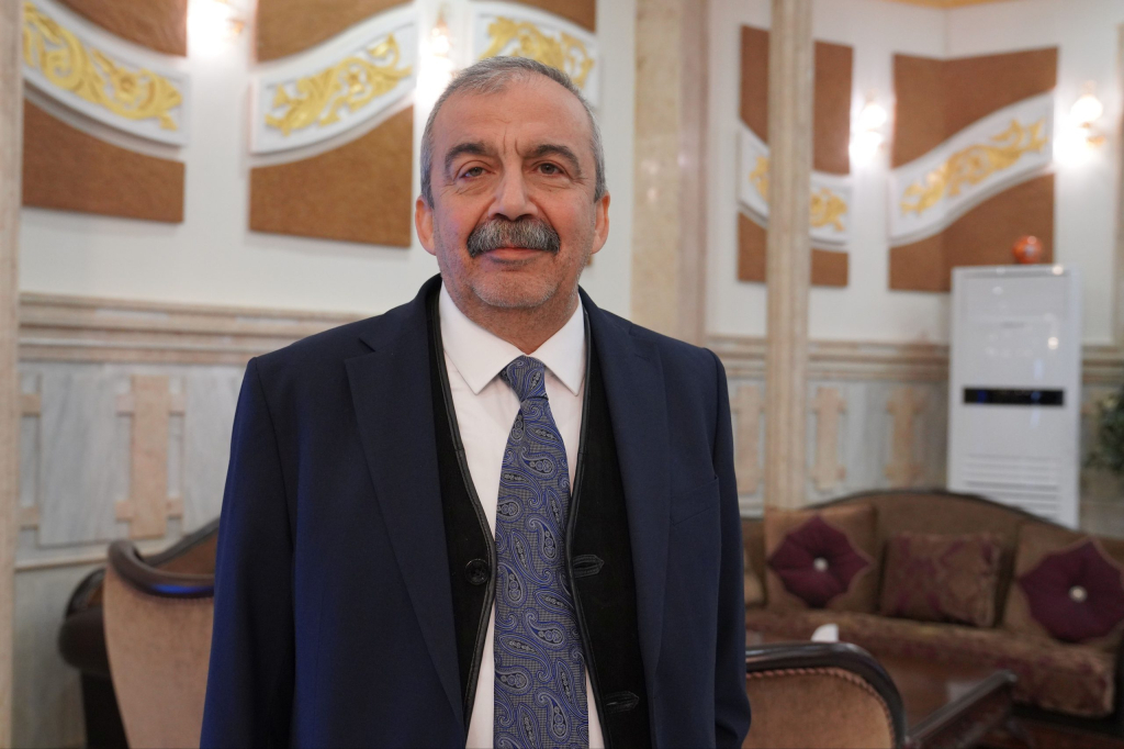 Hastaneden Sırrı Süreyya Önder açıklaması: Hayati tehlikesi artarak devam ediyor