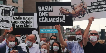 gazetecilerin-sahada-calisma-kosullari-zorlasiyor