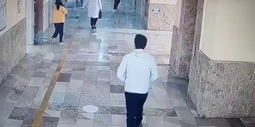 X2Twitter.com_xz_y3w8smUkshRpv