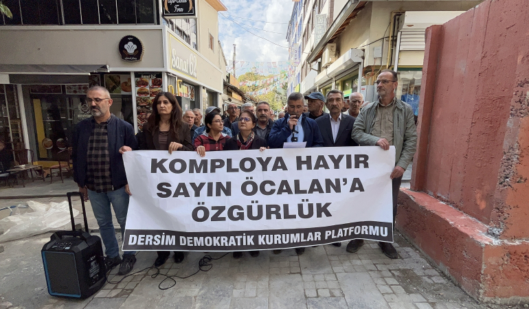 Dersim’de PKK kurucusu Abdullah Öcalan’a özgürlük talebiyle yapılan basın açıklamasında Abdullah Öcalan’ın fiziki özgürlüğü talep edildi.